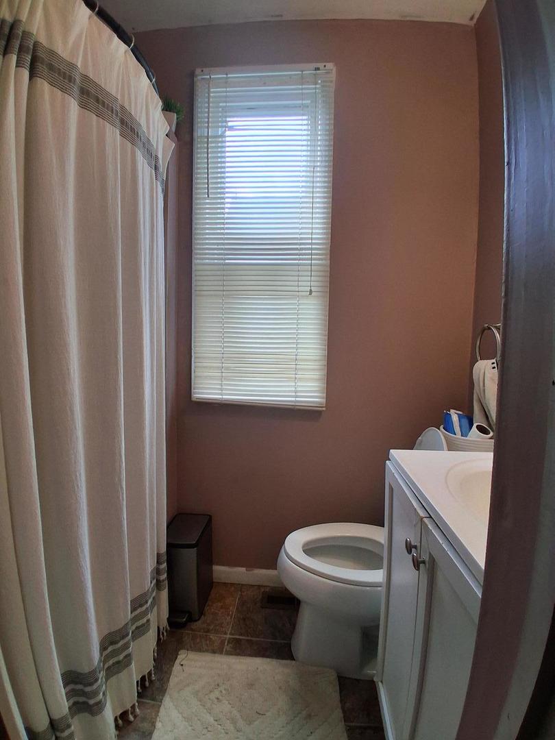 2736 5 1/2 Avenue Property Photo 4