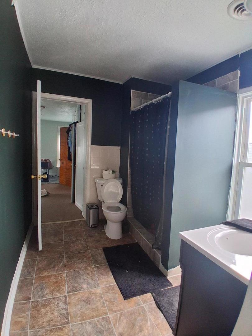 2736 5 1/2 Avenue Property Photo 18