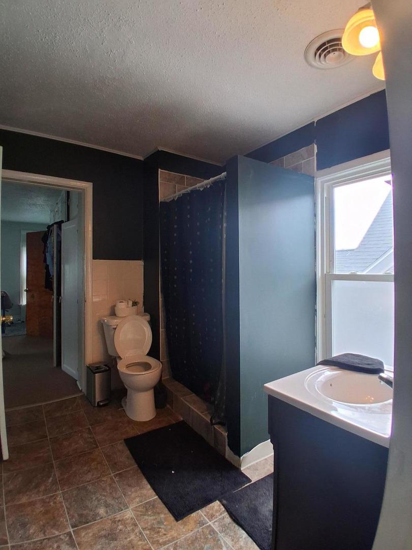 2736 5 1/2 Avenue Property Photo 19