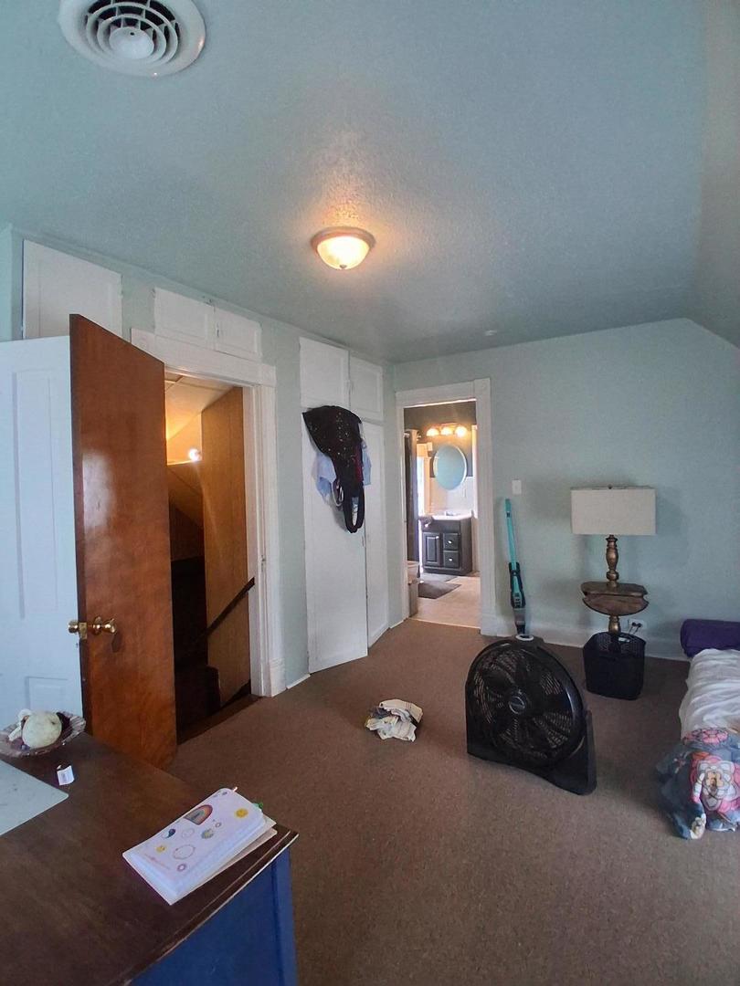 2736 5 1/2 Avenue Property Photo 21
