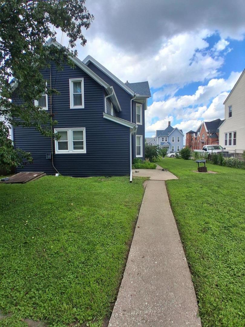 2736 5 1/2 Avenue Property Photo 33