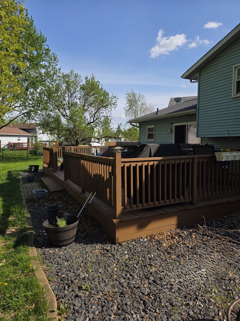 1002 Loren Drive Property Photo 3