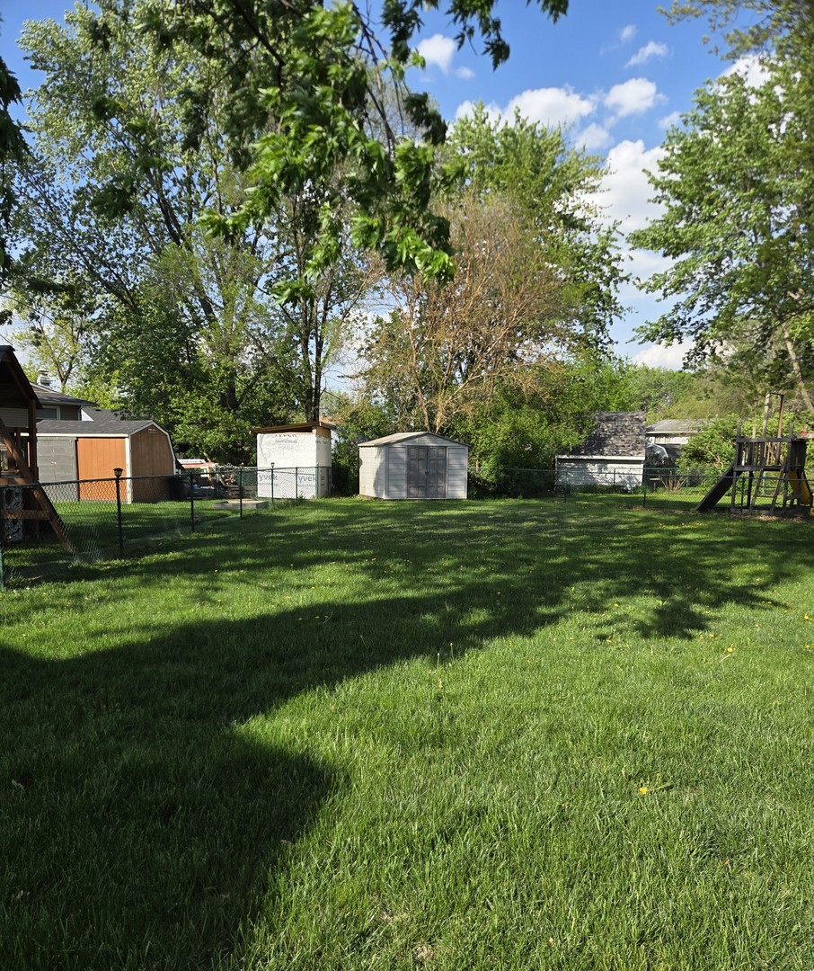 1002 Loren Drive Property Photo 4