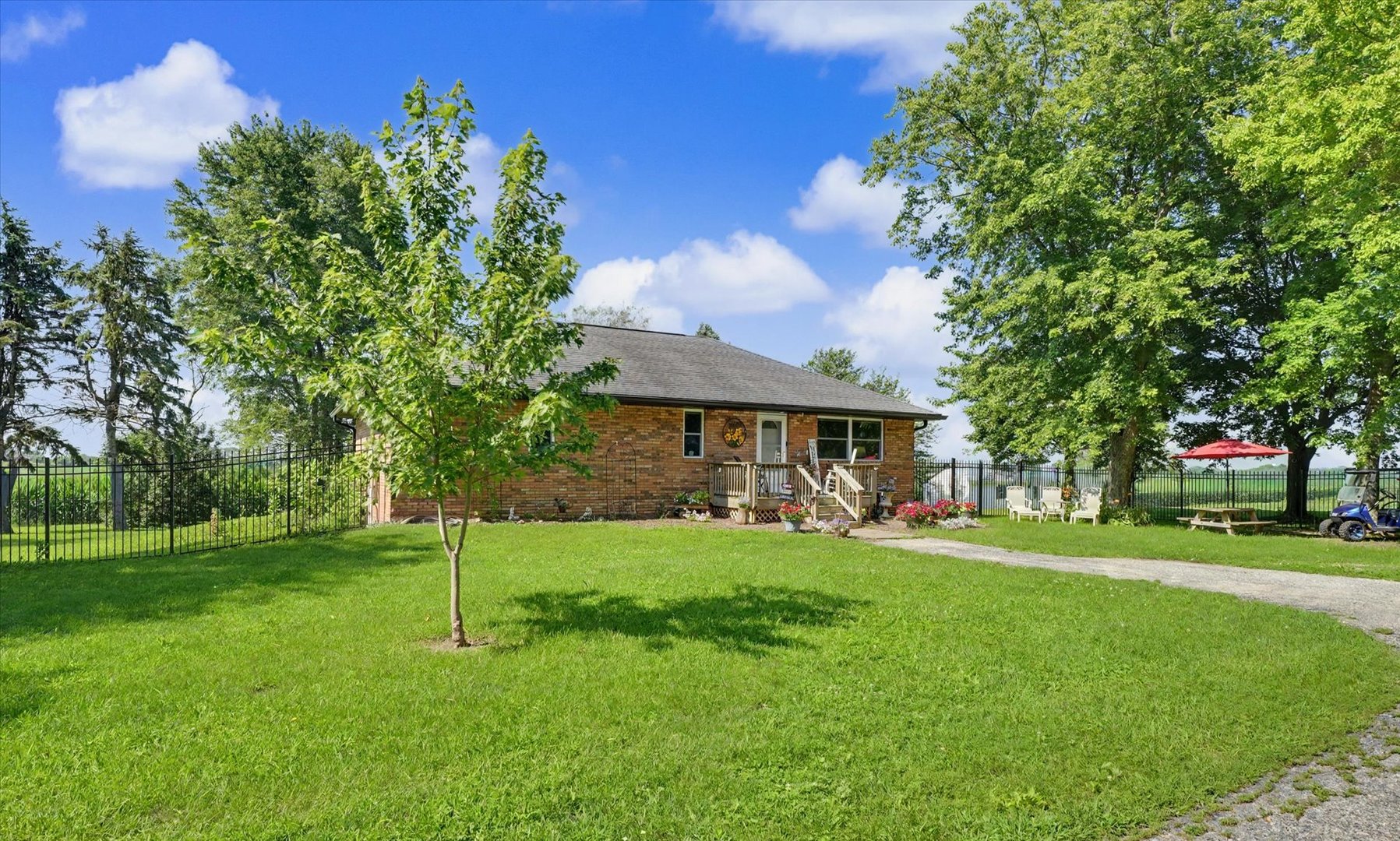 1413 E 2950 North Road Property Photo 3