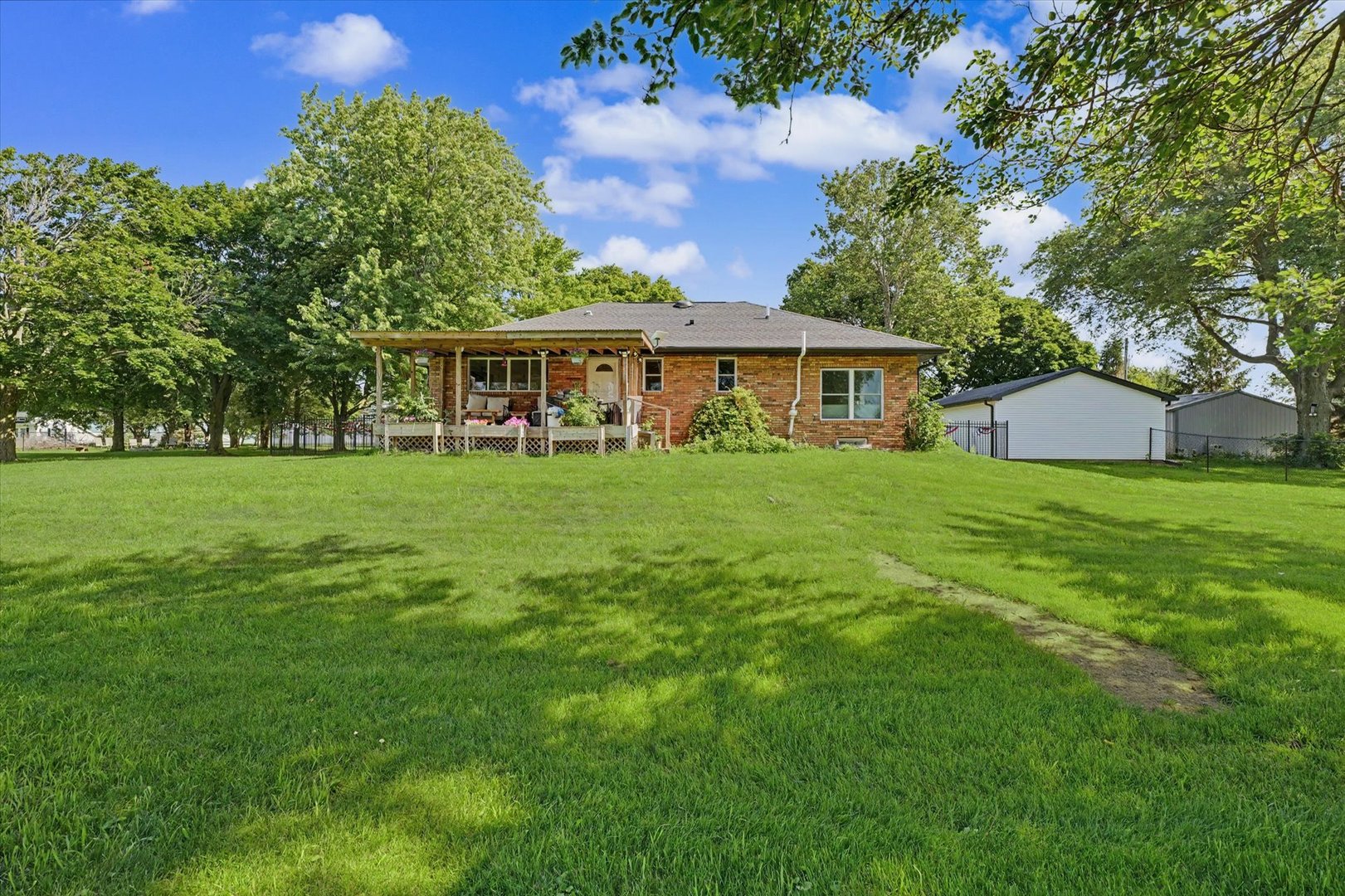 1413 E 2950 North Road Property Photo 36
