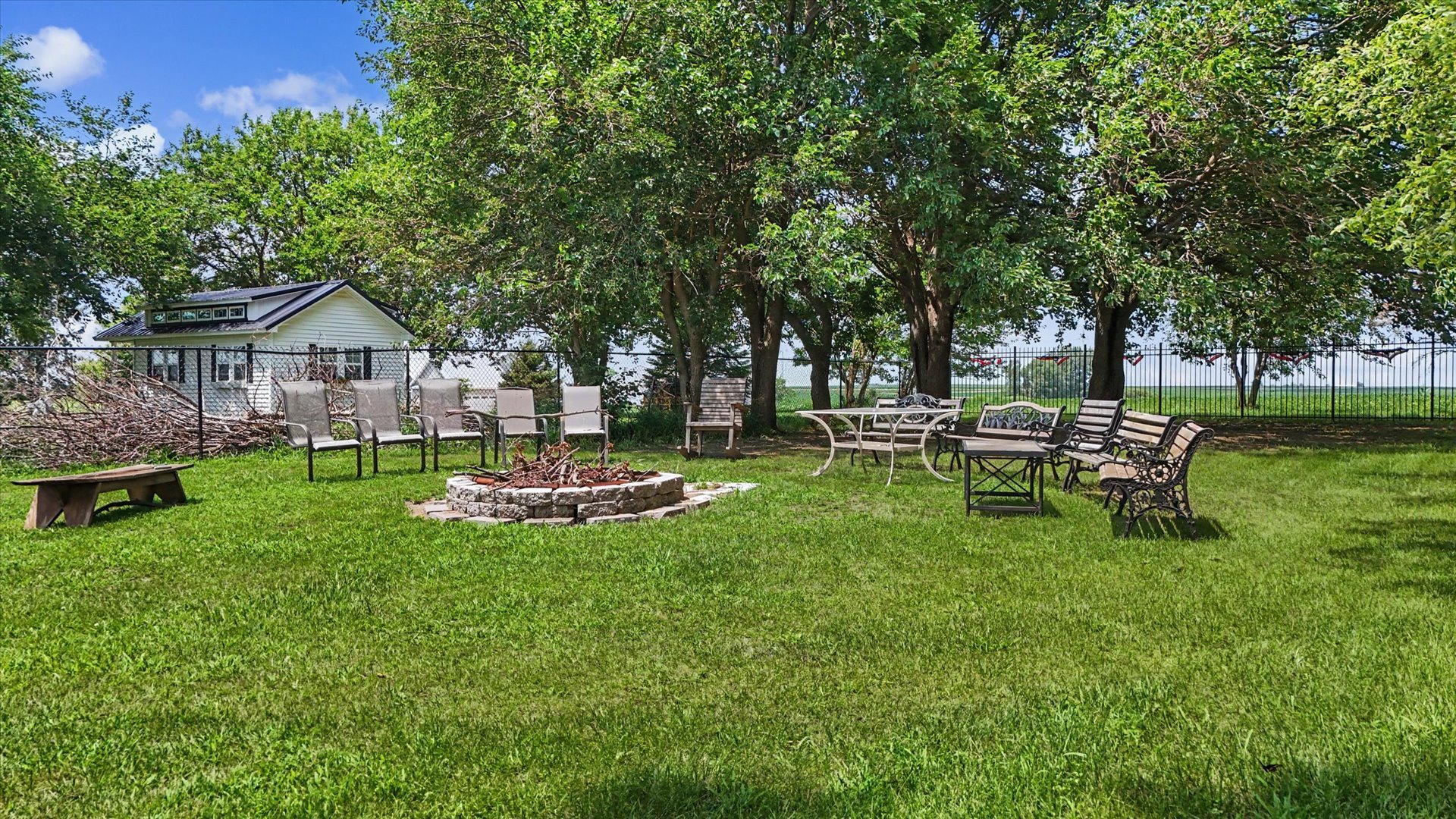 1413 E 2950 North Road Property Photo 51