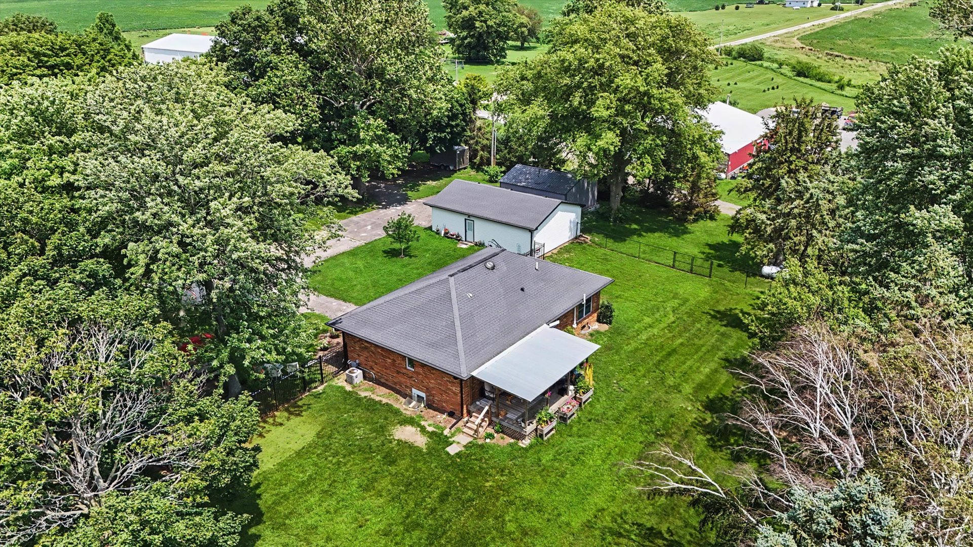1413 E 2950 North Road Property Photo 56