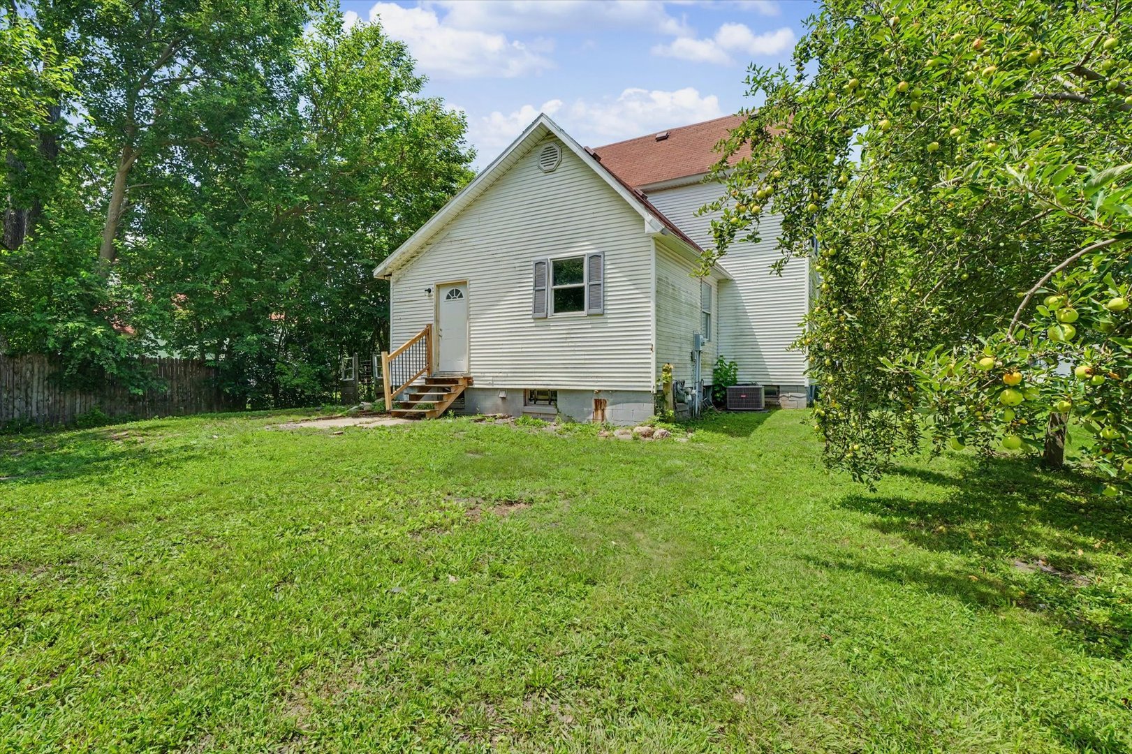 210 S Lott Boulevard Property Photo 3