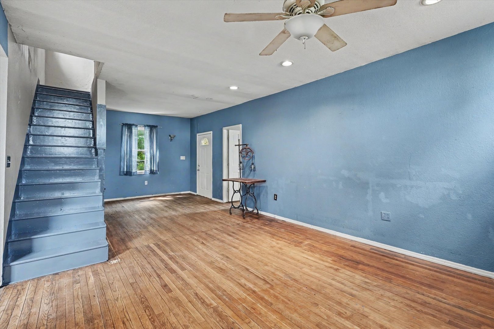 210 S Lott Boulevard Property Photo 8