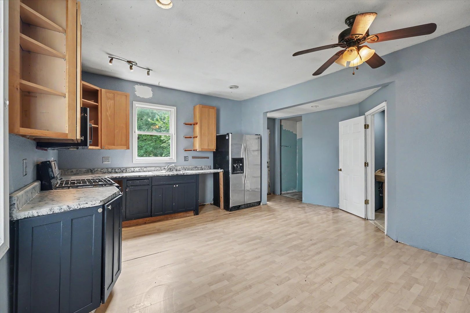 210 S Lott Boulevard Property Photo 13