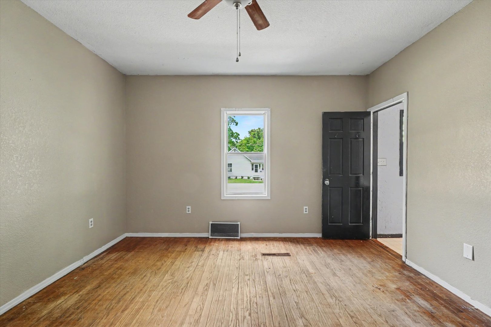 210 S Lott Boulevard Property Photo 22
