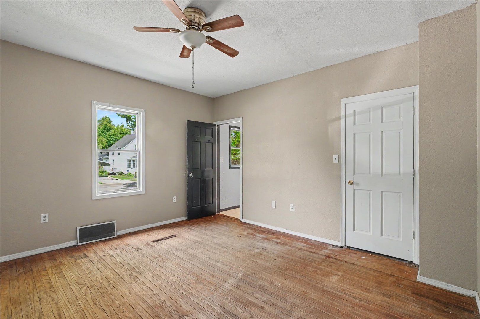 210 S Lott Boulevard Property Photo 23