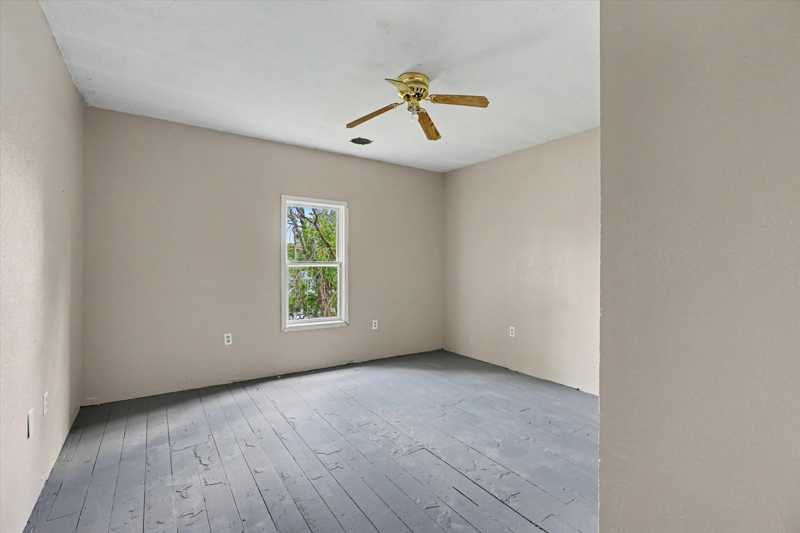 210 S Lott Boulevard Property Photo 28