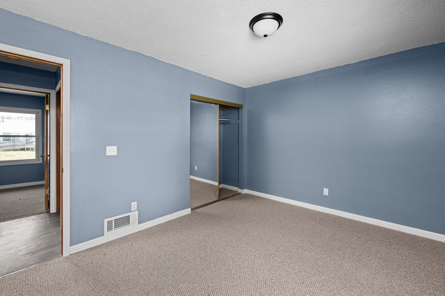 301 30th Avenue Property Photo 9