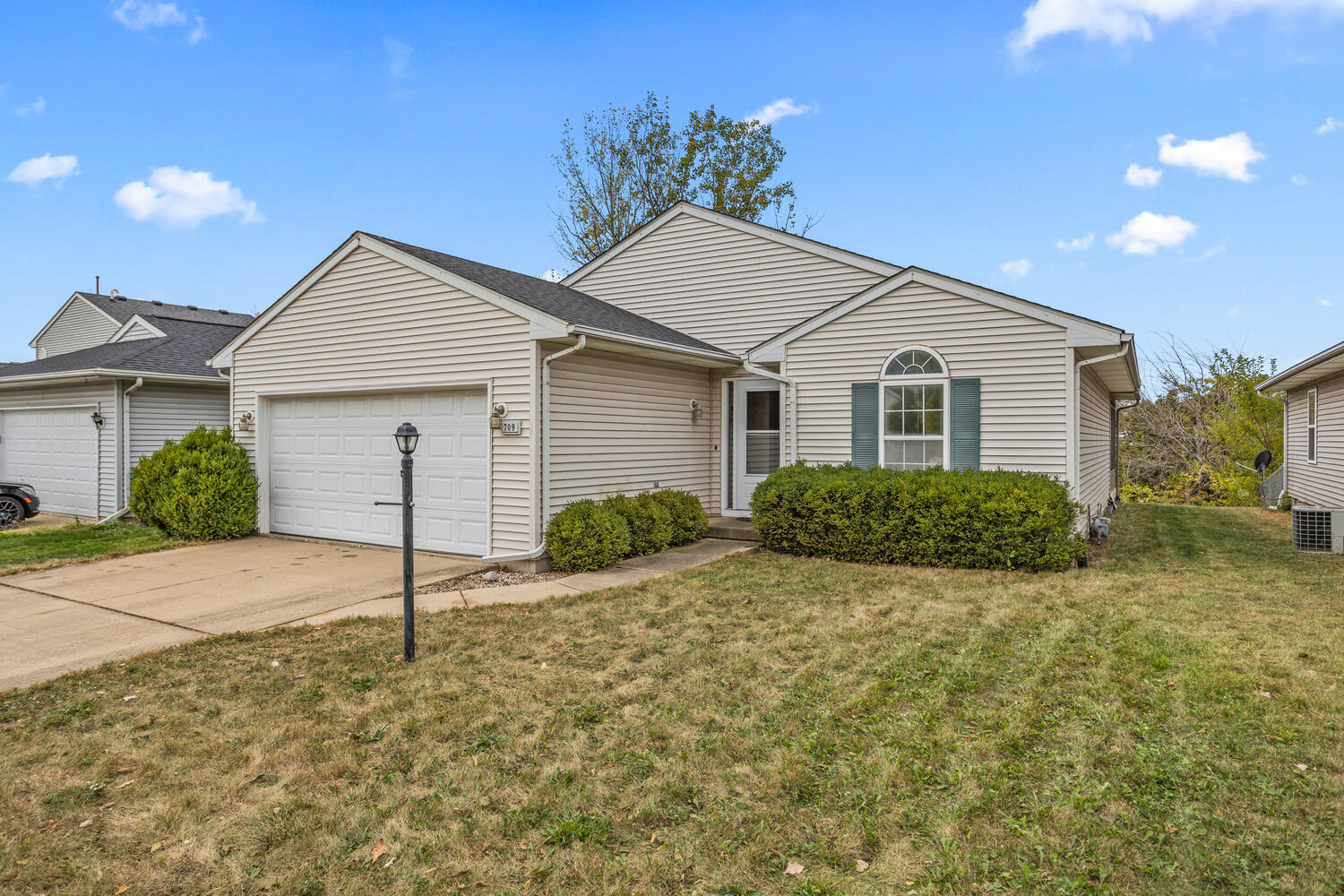 709 Erin Drive Property Photo 1