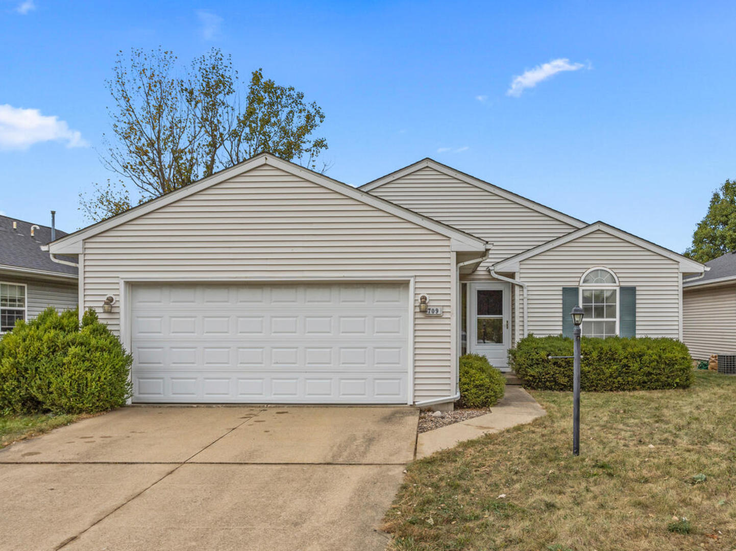 709 Erin Drive Property Photo 1