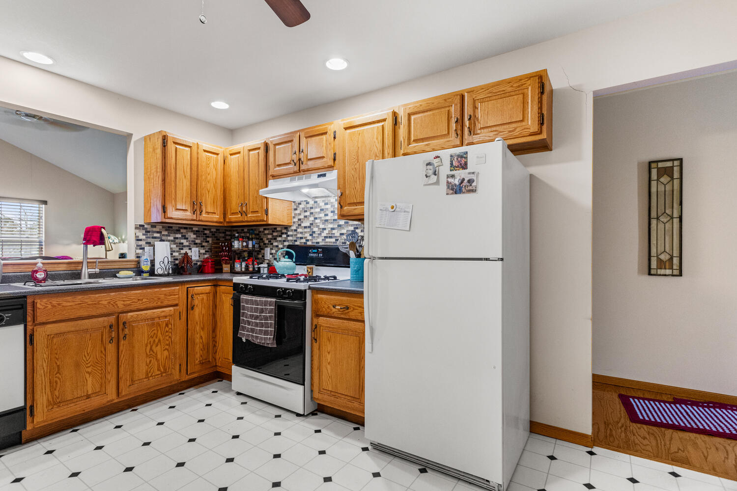 709 Erin Drive Property Photo 11