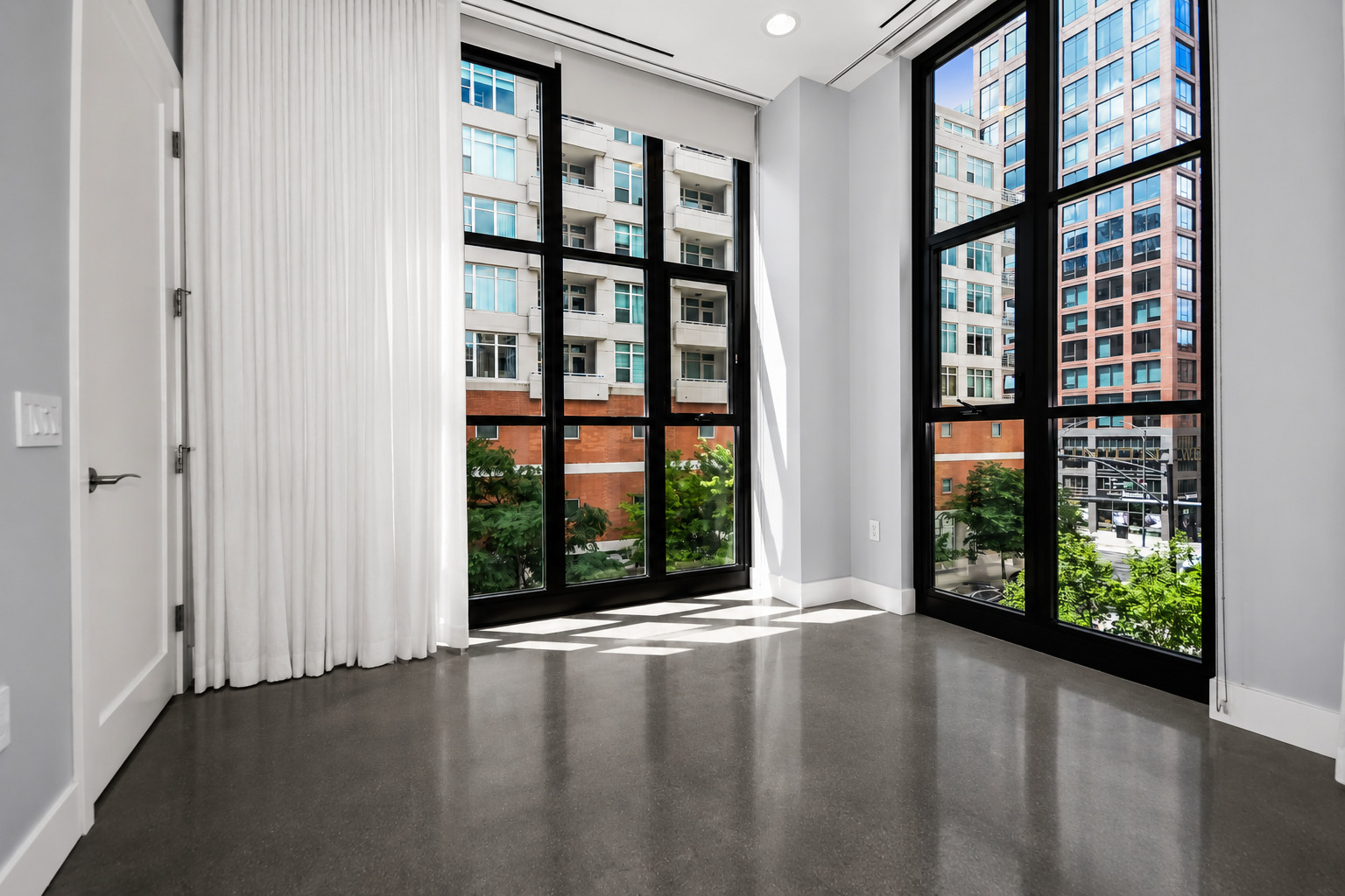 900 W Washington Boulevard 301 Property Photo 15
