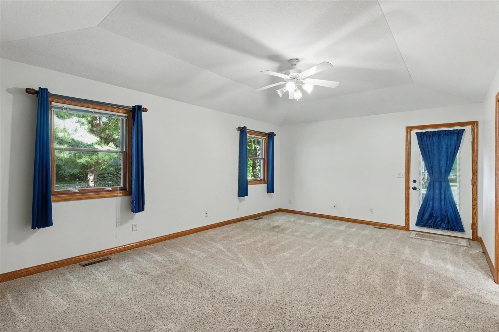 372 County Road 2700 N Road Property Photo 37