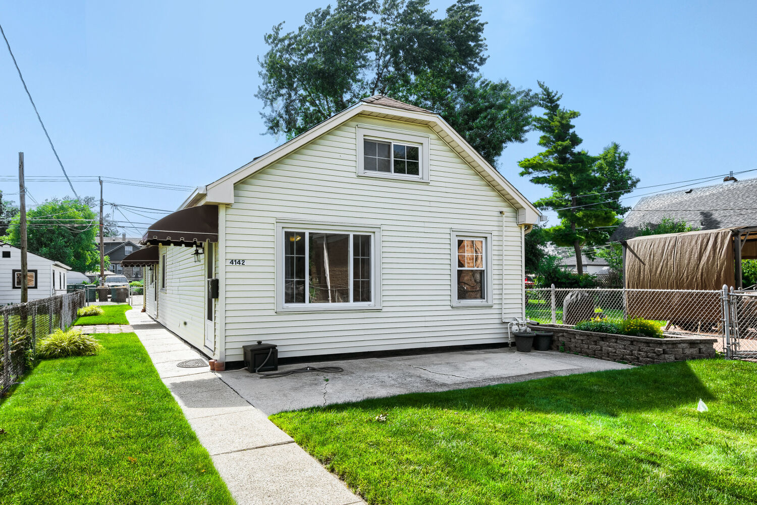4142 Oak Park Avenue Property Photo 1