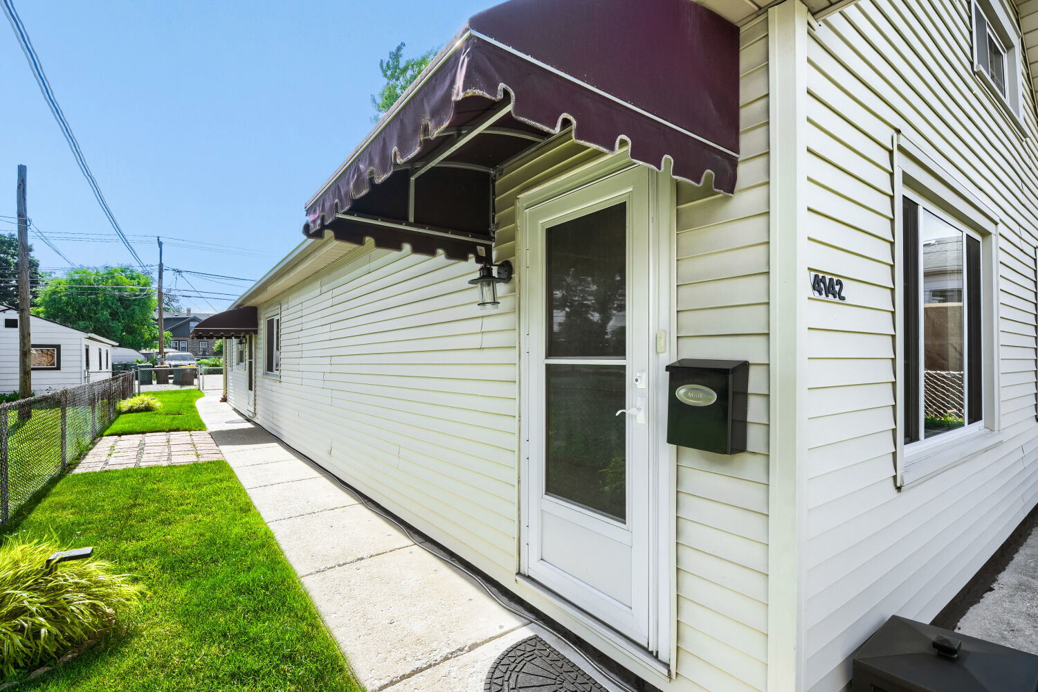 4142 Oak Park Avenue Property Photo 4