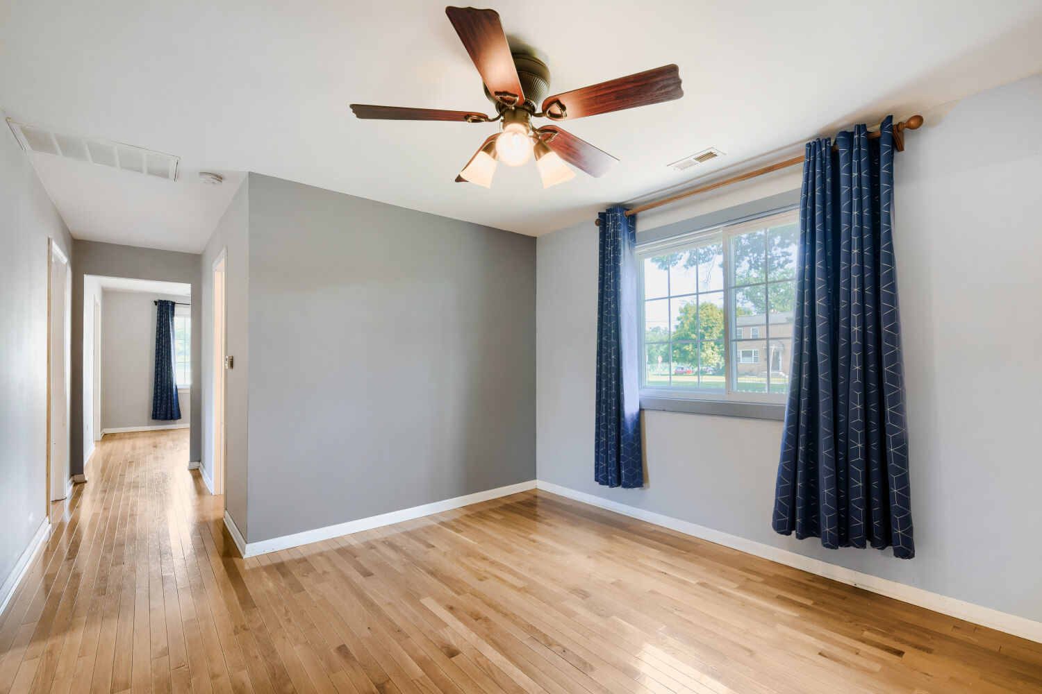 4142 Oak Park Avenue Property Photo 10