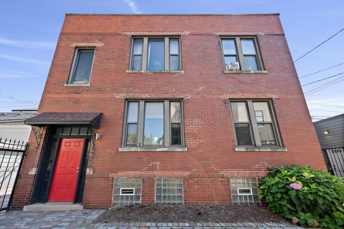 2845 W Division Street Property Photo 40