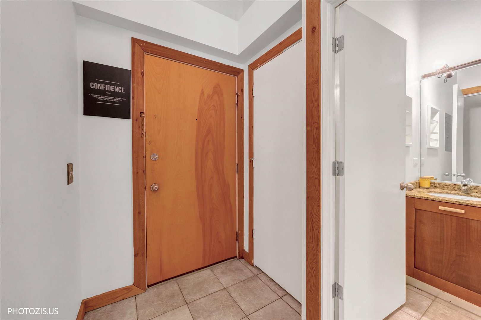732 S Financial Place 607 Property Photo 23