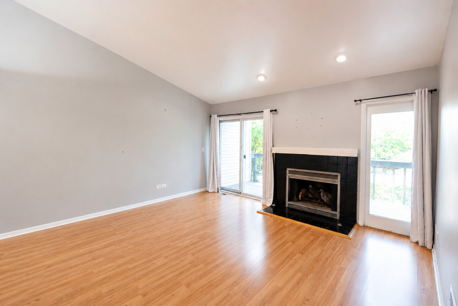 812 Maple Lane Property Photo 6