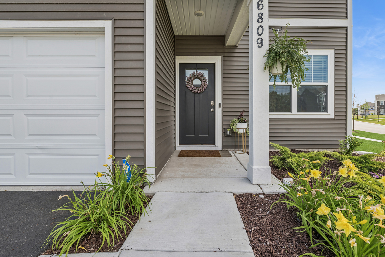 6809 Willow Drive Property Photo 3