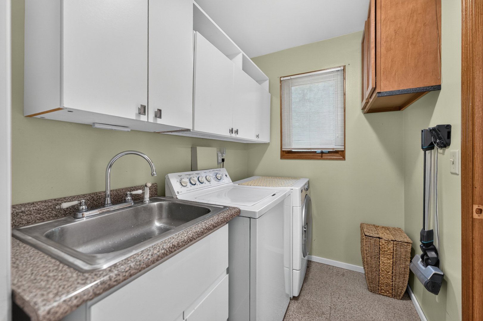 1006 N White Pine Drive Property Photo 17
