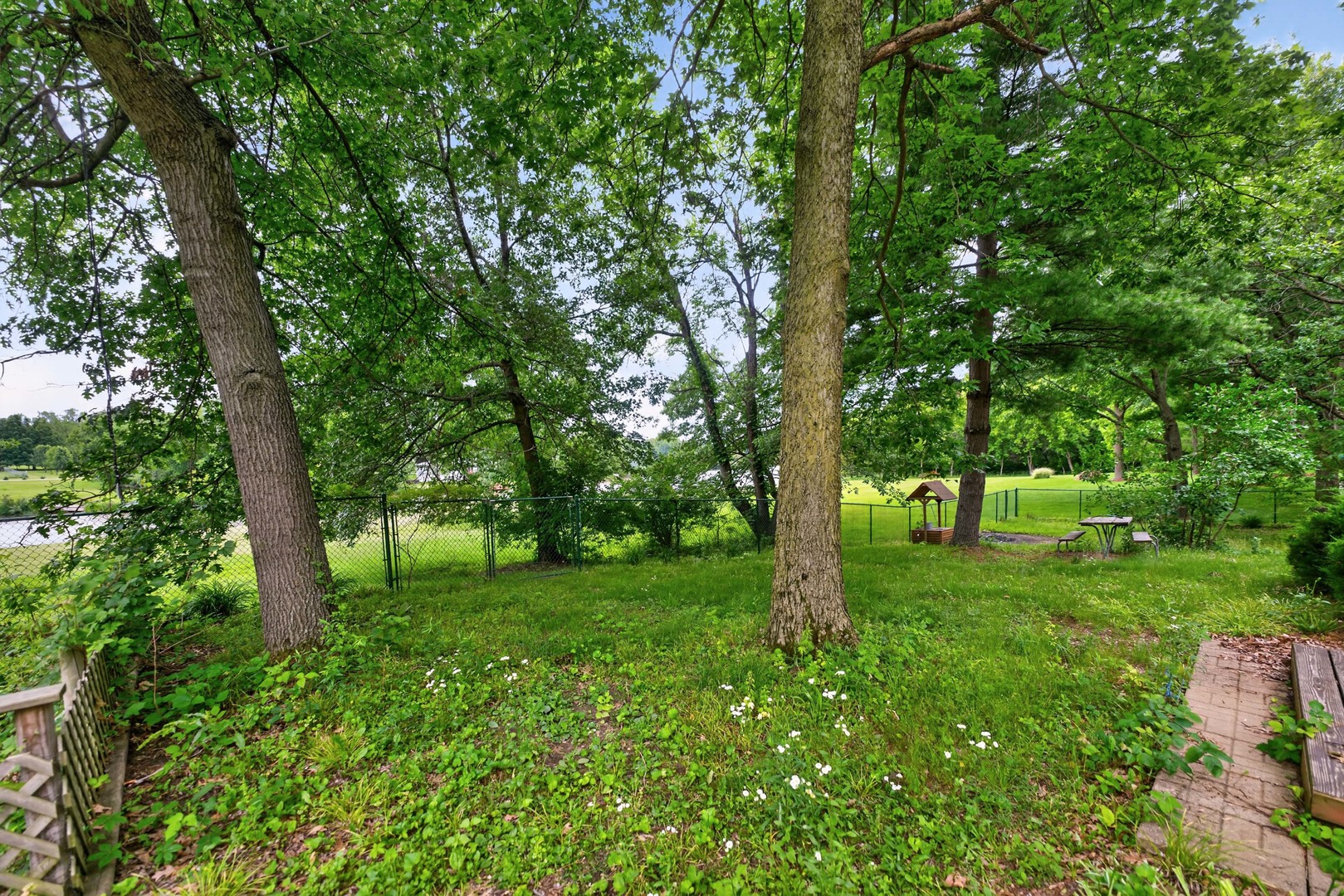 1006 N White Pine Drive Property Photo 30