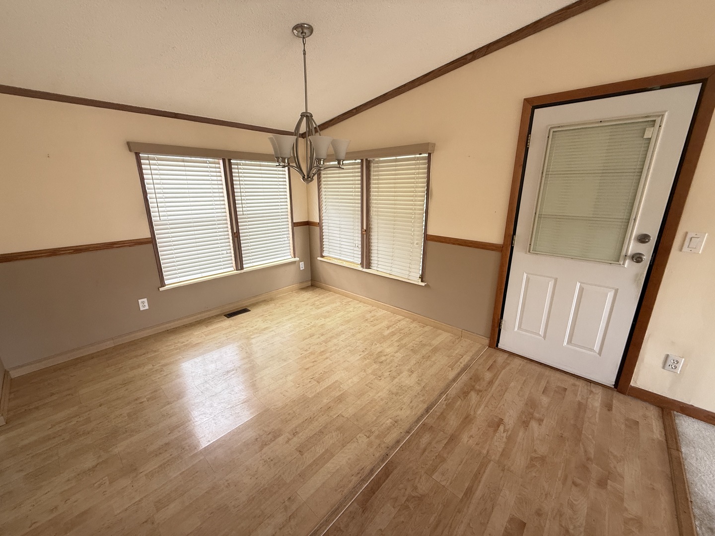 25751 Olympic Drive Property Photo 27
