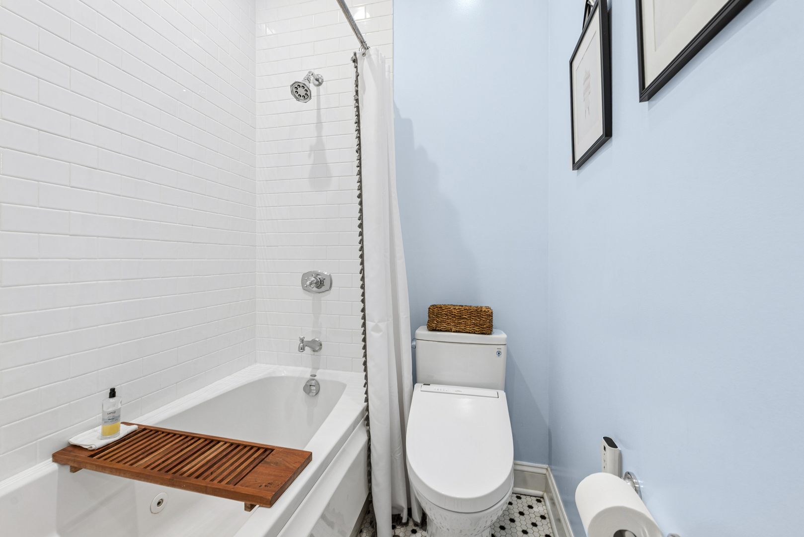 3635 N Hermitage Avenue Property Photo 28