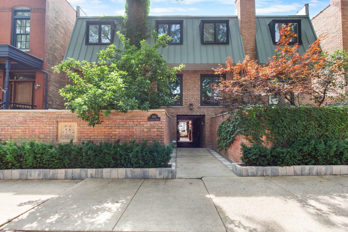 1912 N Cleveland Avenue B Property Photo 1
