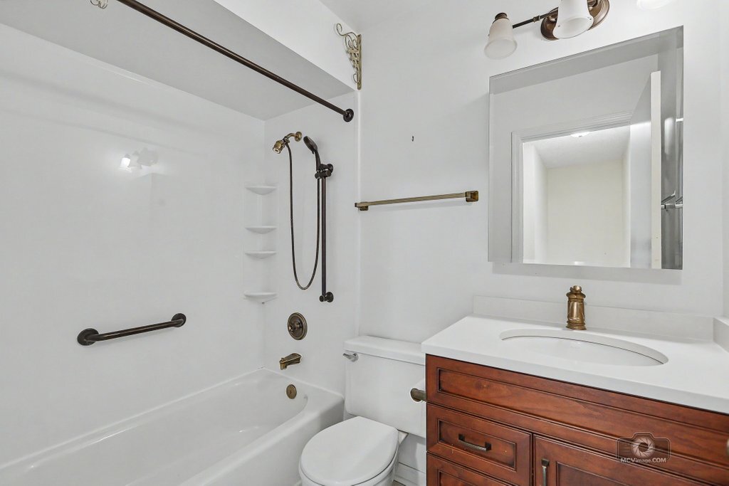 1314 Inverrary Lane Property Photo 15