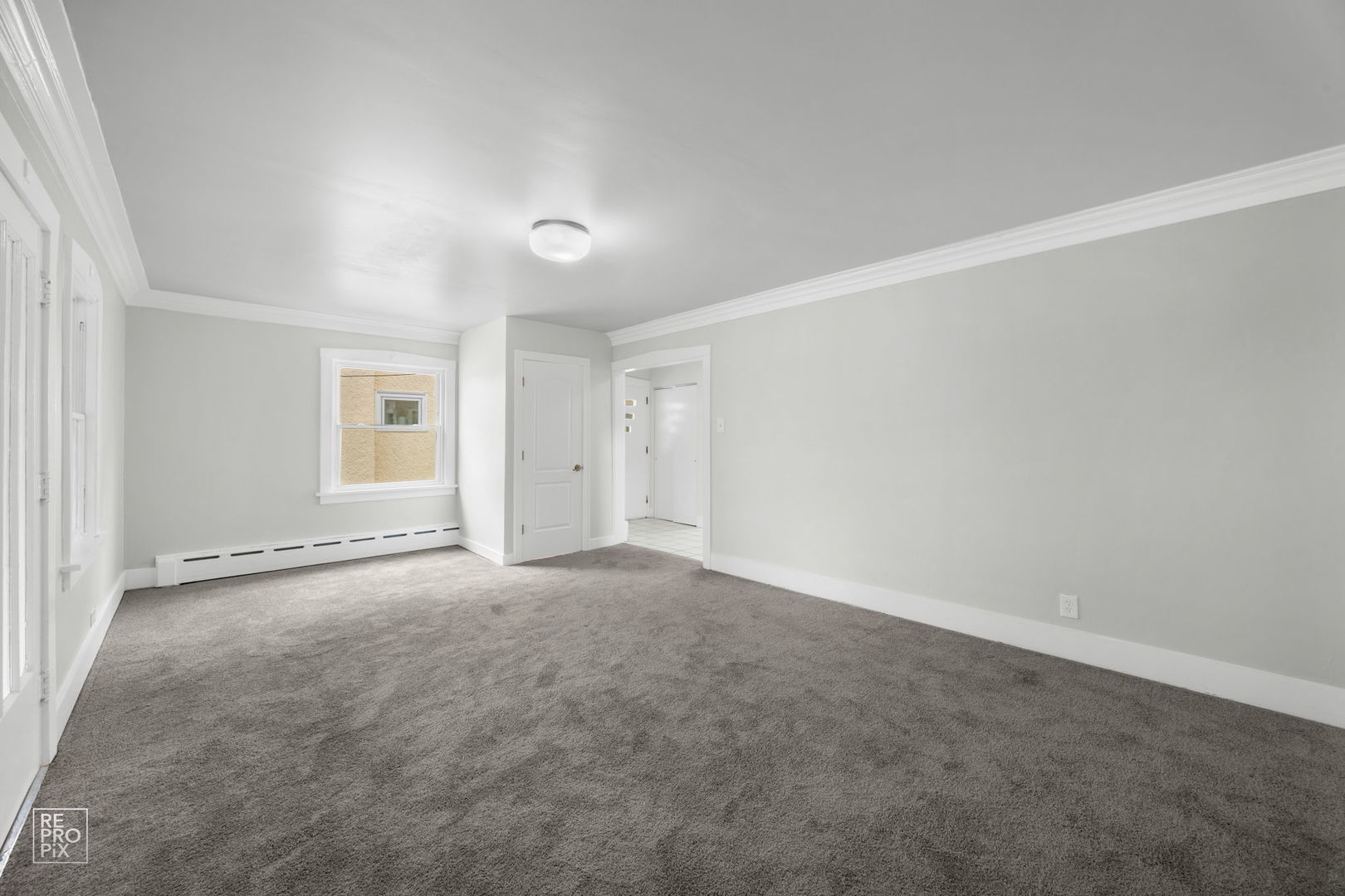 727 N Ridgeland Avenue Property Photo 3