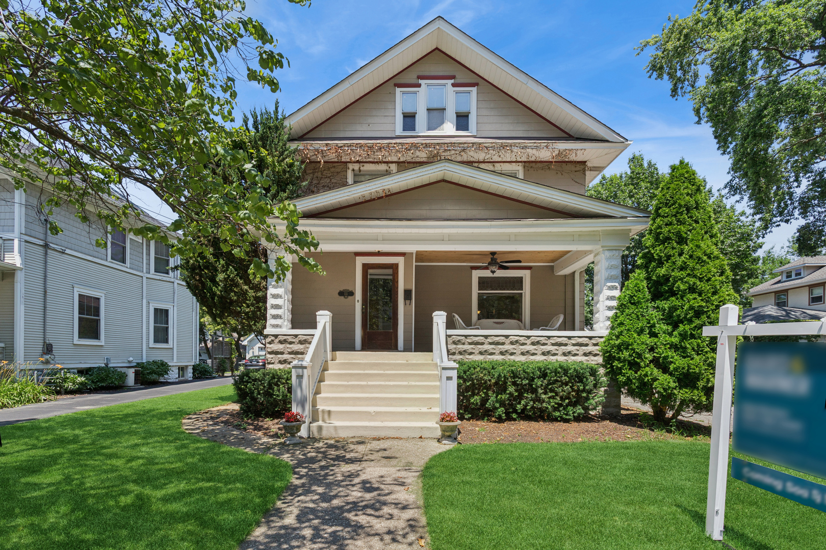 111 W Franklin Street Property Photo
