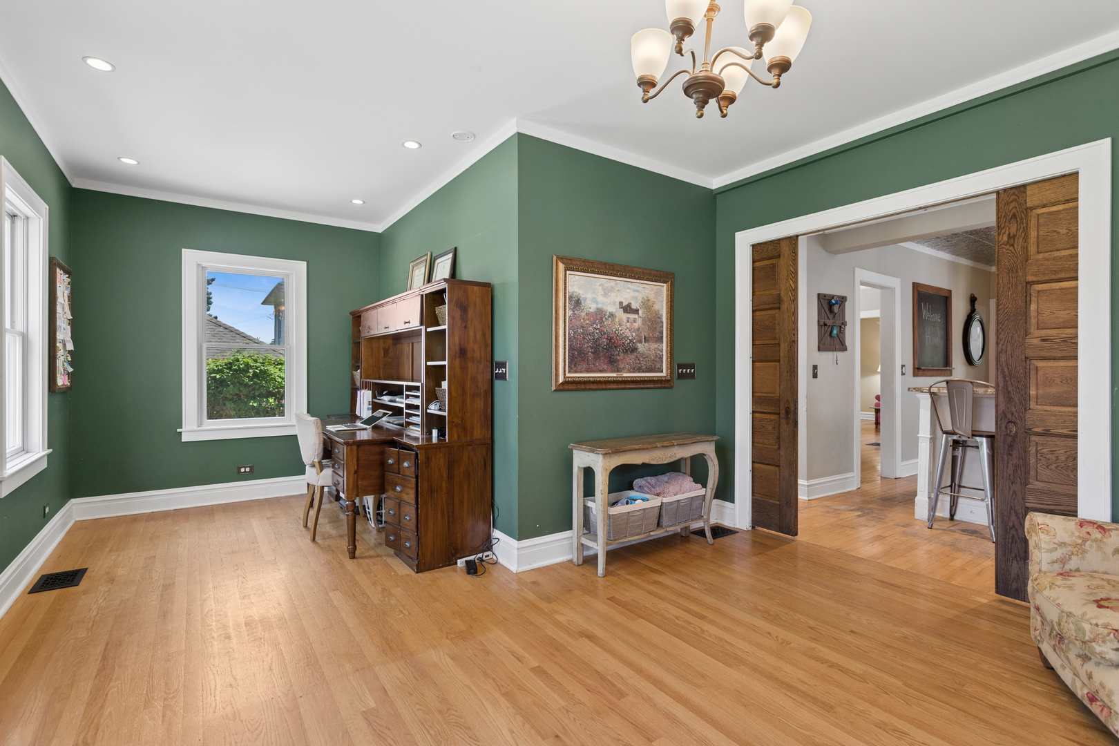 111 W Franklin Street Property Photo 14