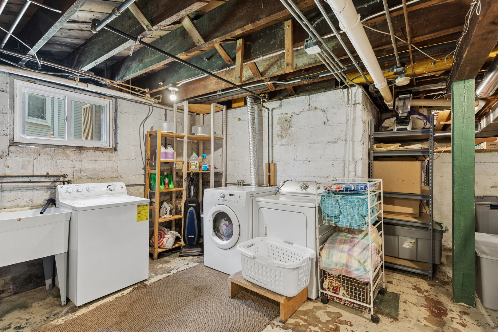 111 W Franklin Street Property Photo 27