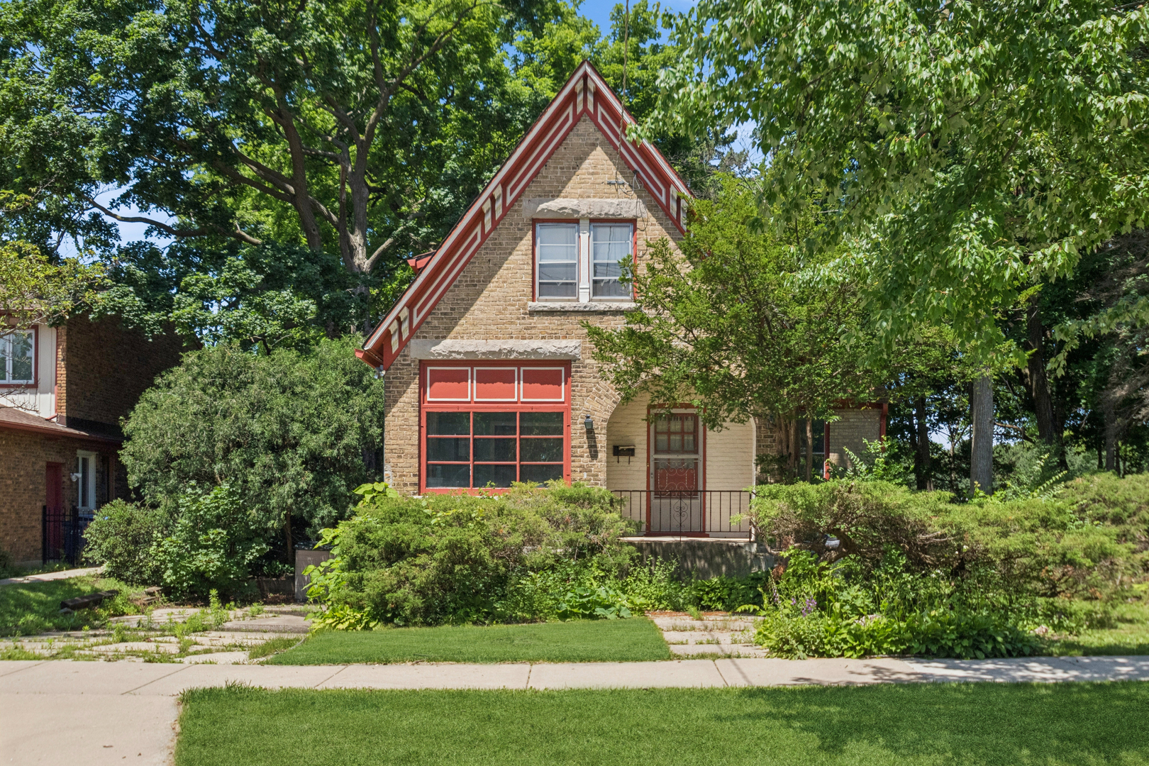 1060 Deerfield Road Property Photo 1