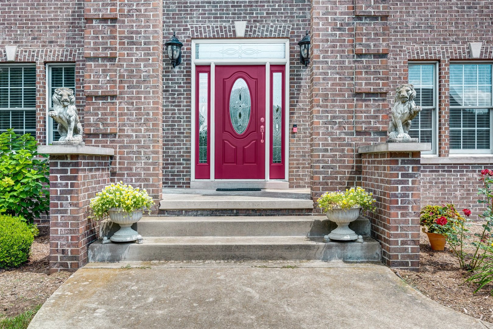 10 Cloverhill Circle Property Photo 2