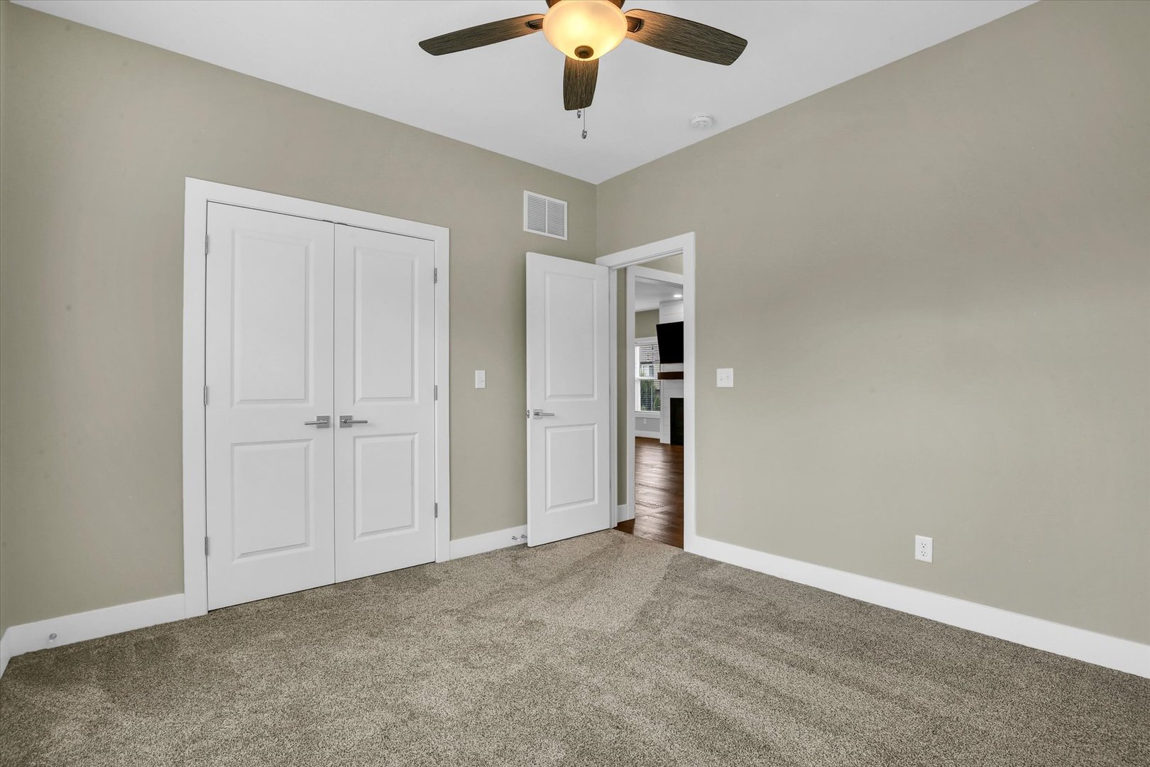 1606 Kassen Avenue Property Photo 23