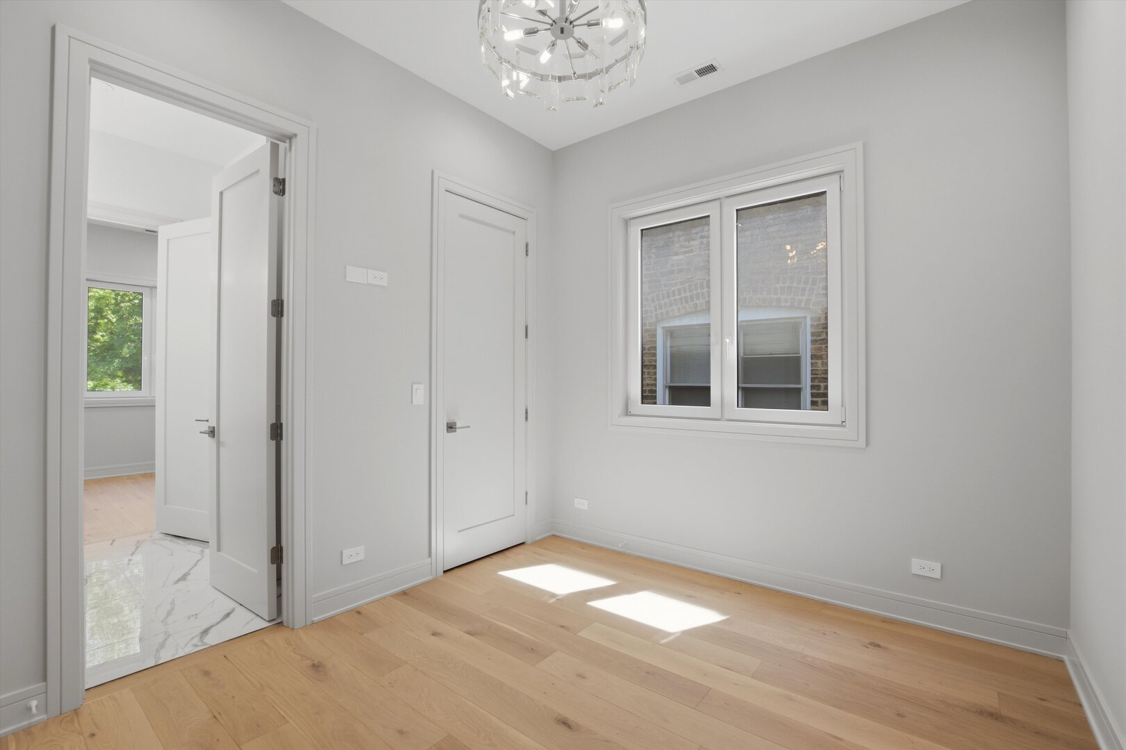 4442 N Greenview Avenue Property Photo 29