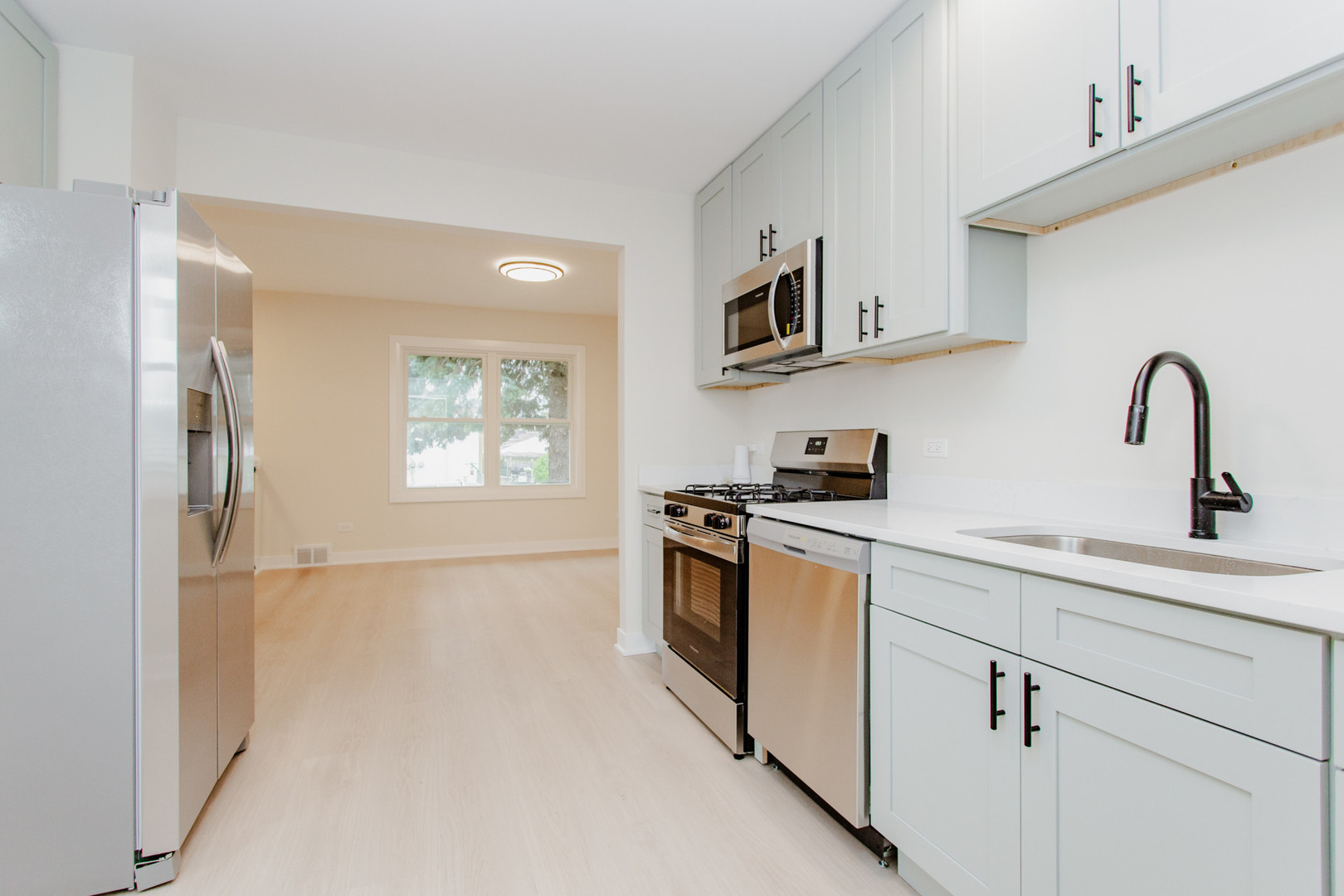 905 Adams Street Property Photo 11
