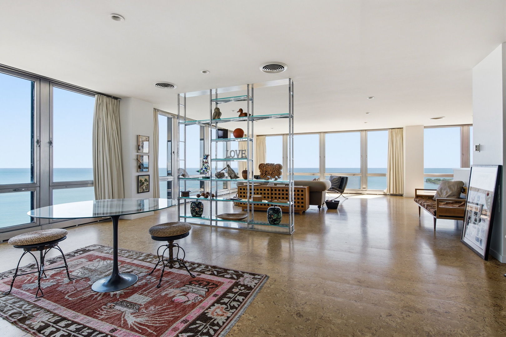 860 N Lake Shore Drive 21k Property Photo 4