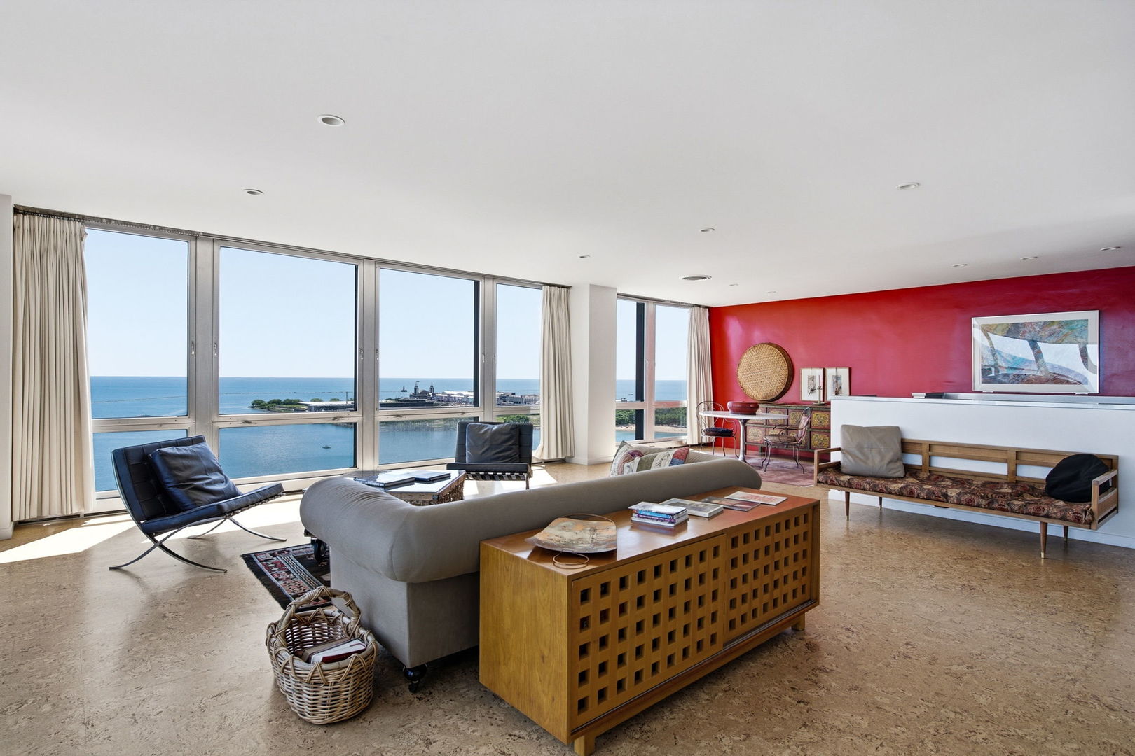 860 N Lake Shore Drive 21k Property Photo 6