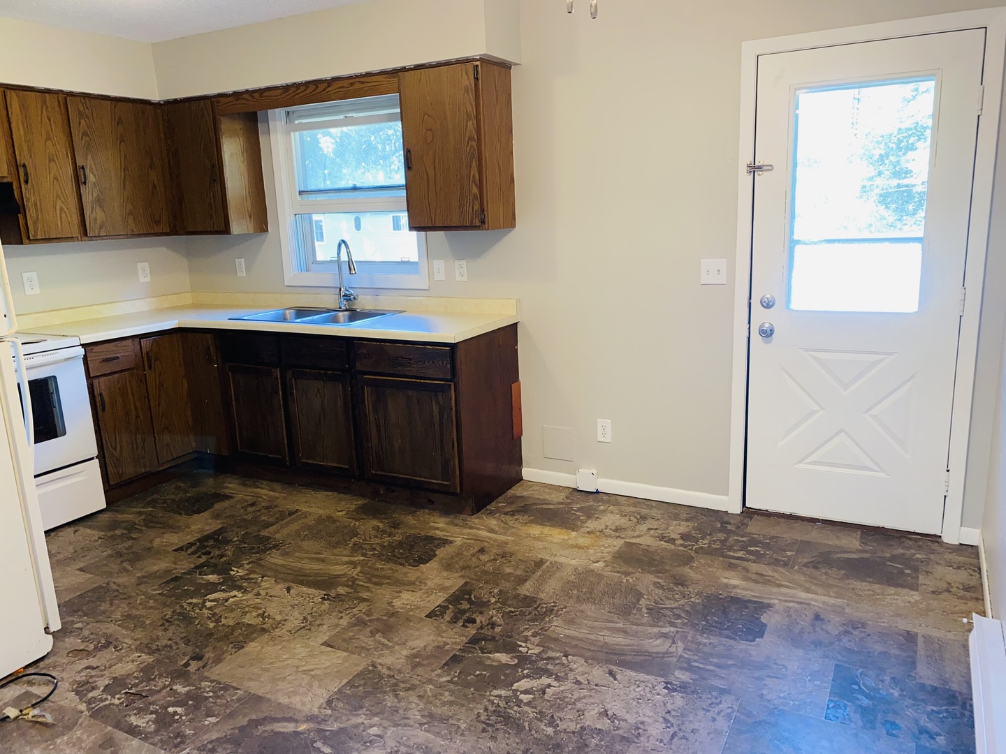 503 S 2nd Street Property Photo 4