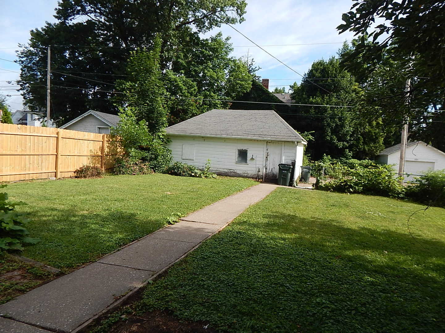 628 W 14th Street Property Photo 4