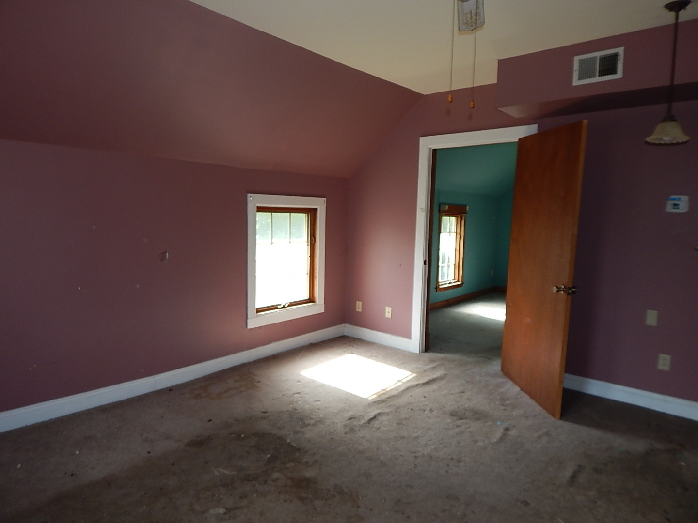 628 W 14th Street Property Photo 7